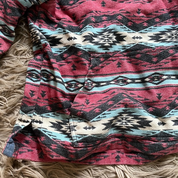 Faherty Flannel Hoodie. Size Medium. Standard fit - Picture 5 of 6